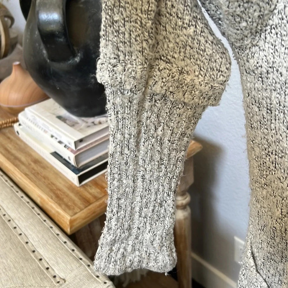 BCBGeneration Light Gray Shawl Long Sleeve Size Large - Picture 4 of 7